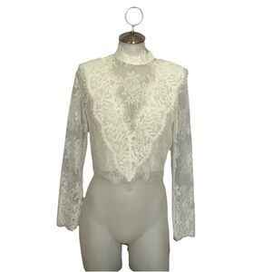 Suatti Elegant White Lace Women’s Top